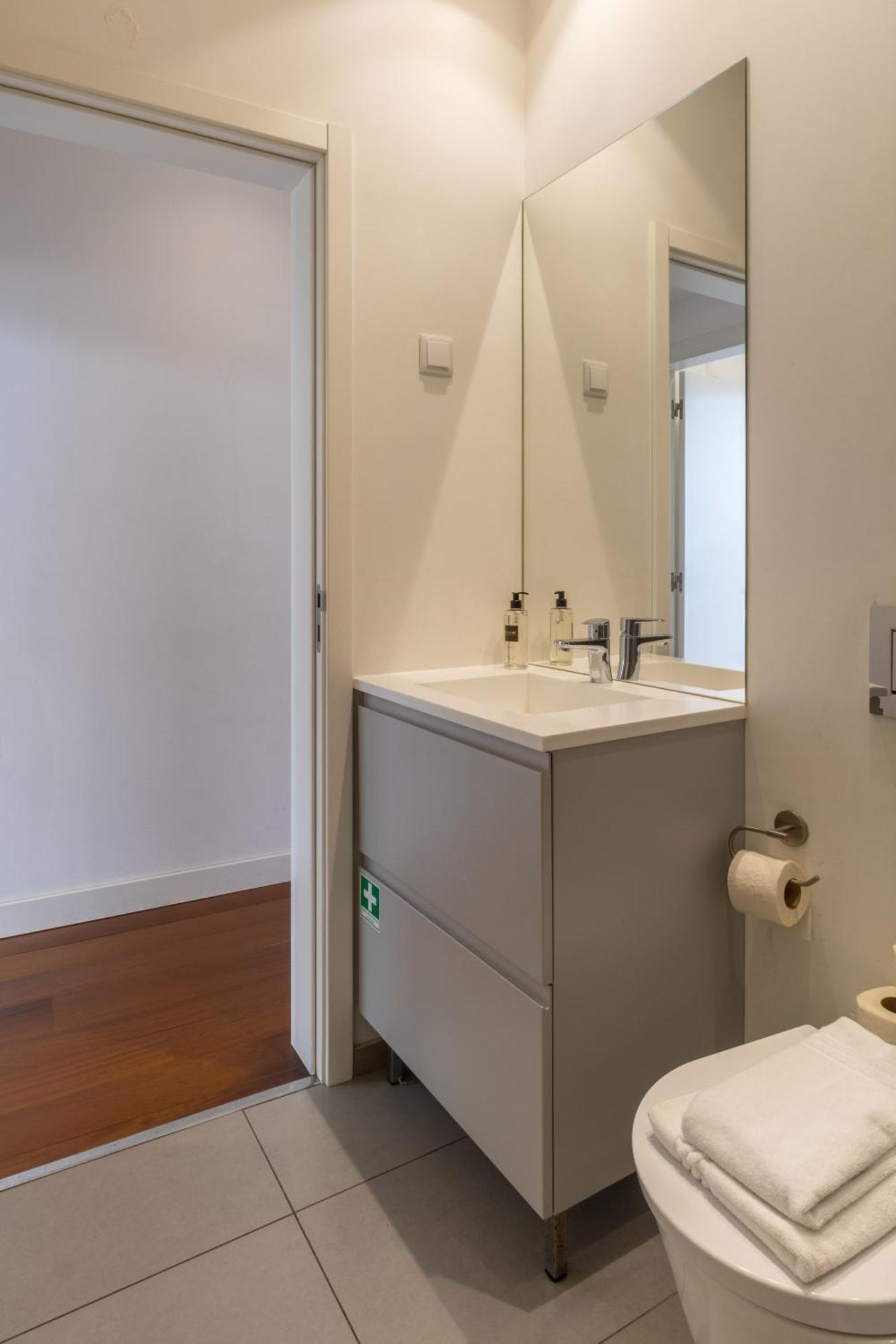Modern 3Br, Terrace, Ac/Heating & Self Check-In Διαμέρισμα Lisboa Εξωτερικό φωτογραφία