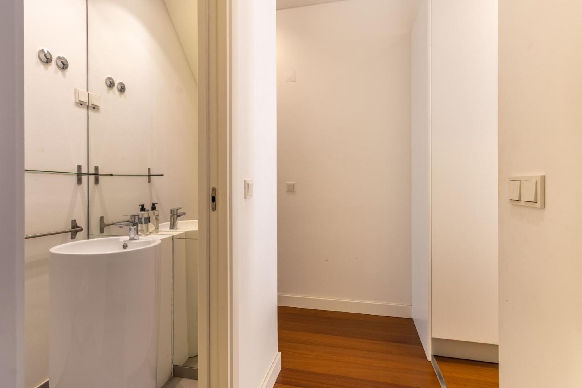 Modern 3Br, Terrace, Ac/Heating & Self Check-In Διαμέρισμα Lisboa Εξωτερικό φωτογραφία